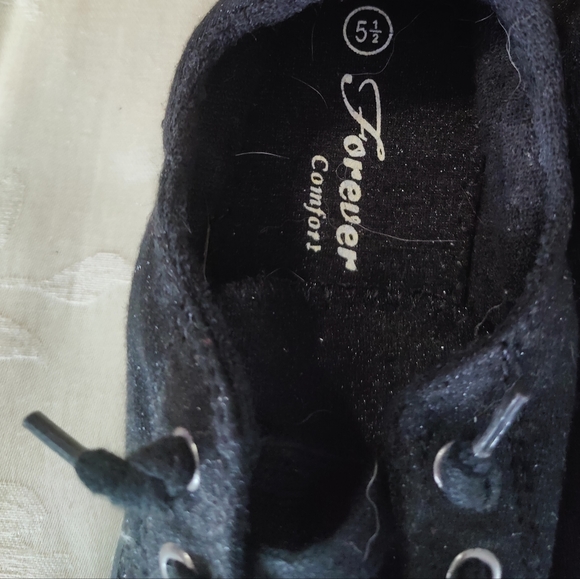 Size 5 1/2 Glitter Thread Forever Laced Sneakers Forever by Forever Link - Picture 6 of 7